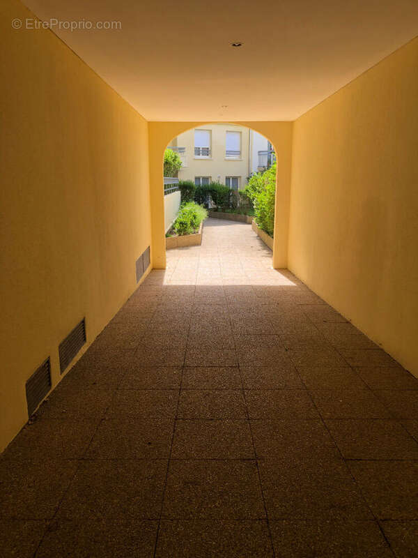 Appartement à BUC