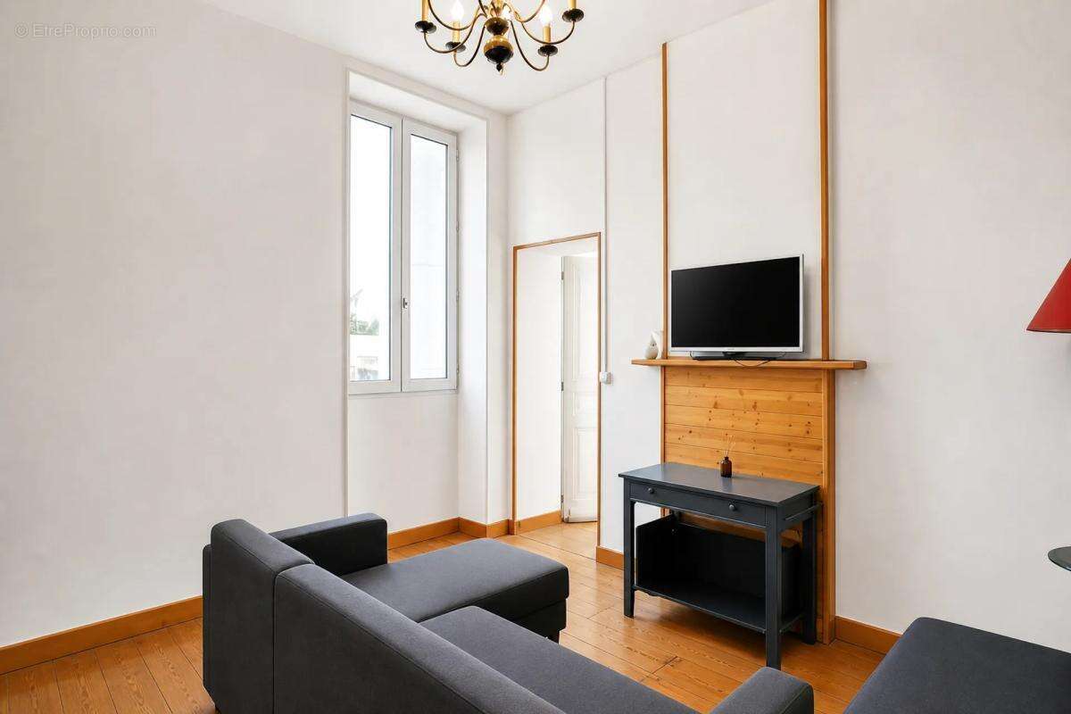 Appartement à SAINT-YRIEIX-LA-PERCHE