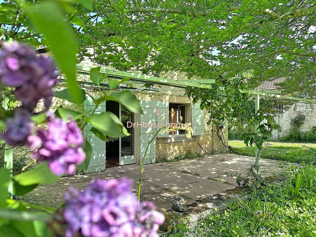 Maison à SAINT-AQUILIN