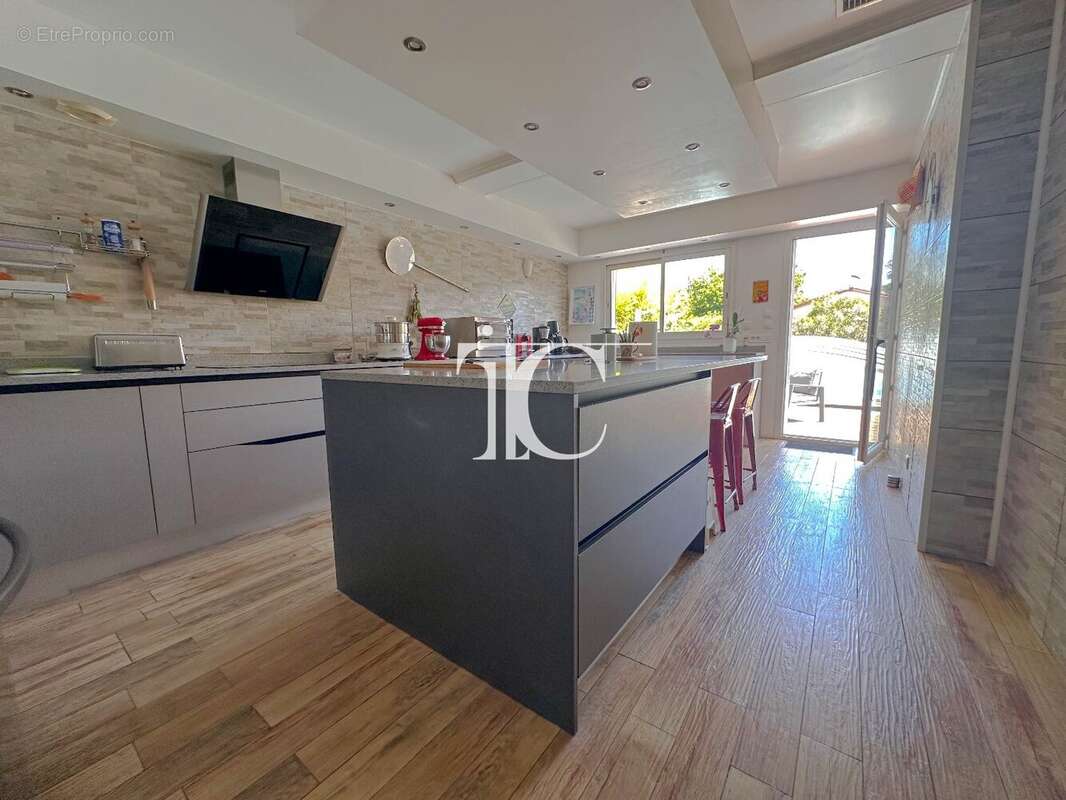 Maison à SAINT-AMBROIX