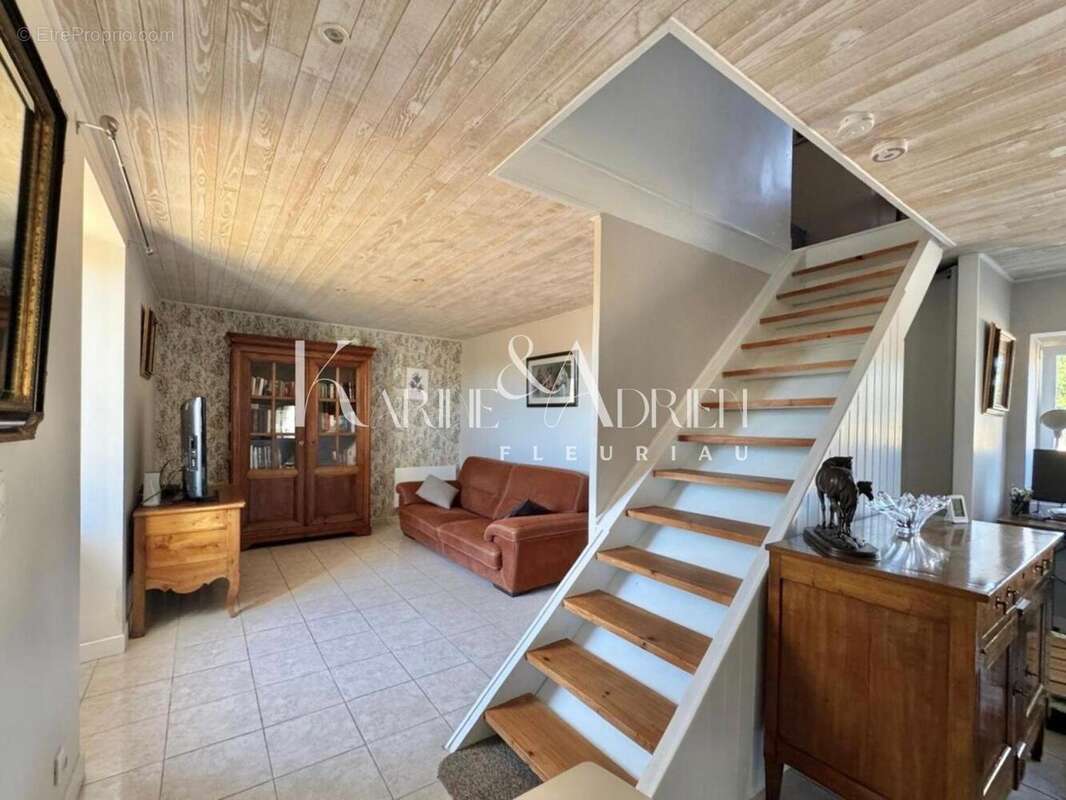Maison 91 m² à Puy-De-Serre  - photo 5