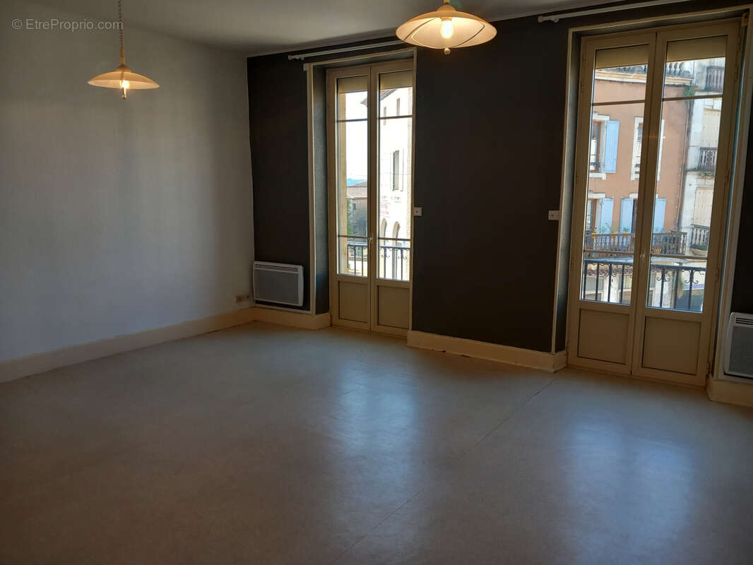 Appartement à FUMEL