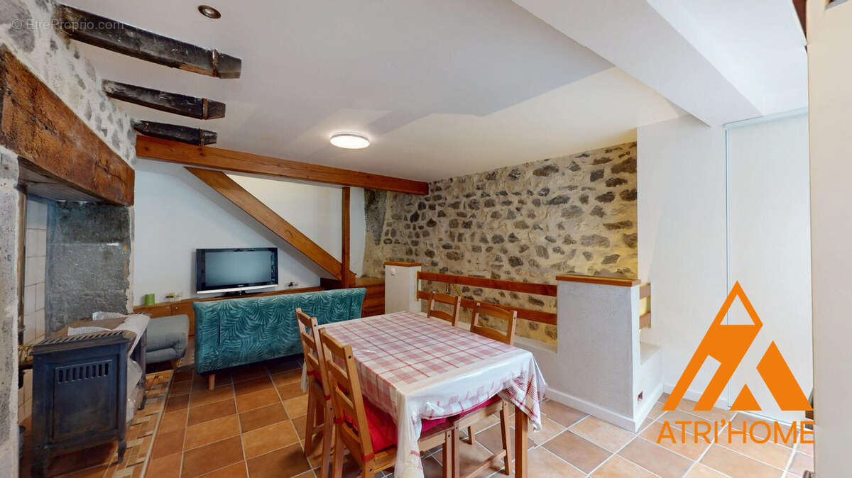 Maison à MUR-DE-BARREZ