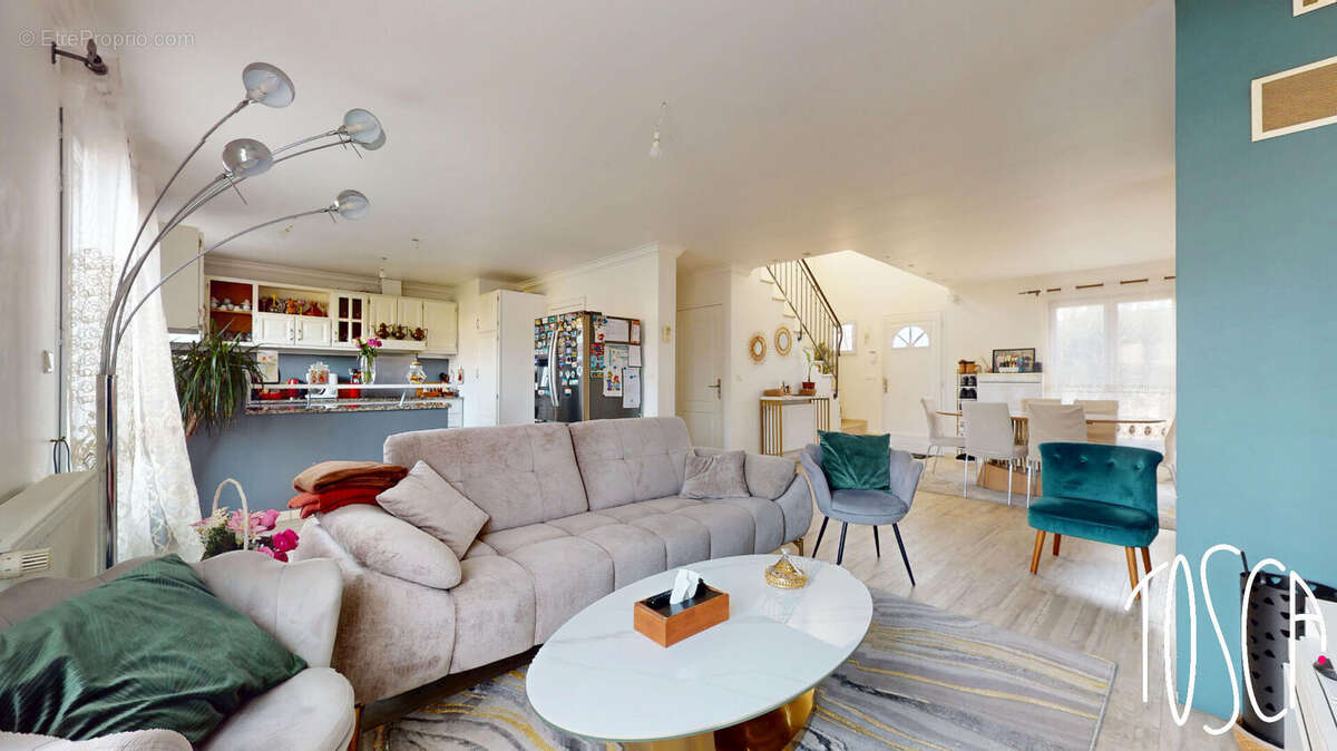 Maison à VIGNEUX-SUR-SEINE