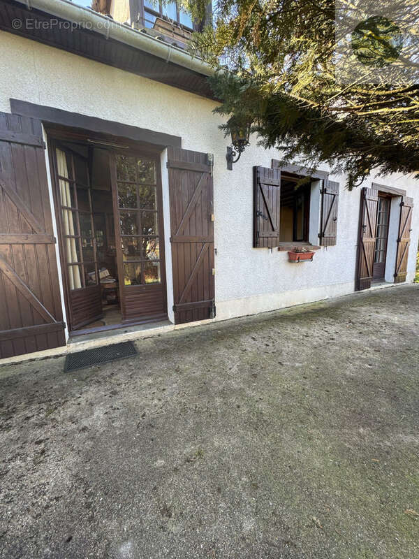 Maison à DOMATS