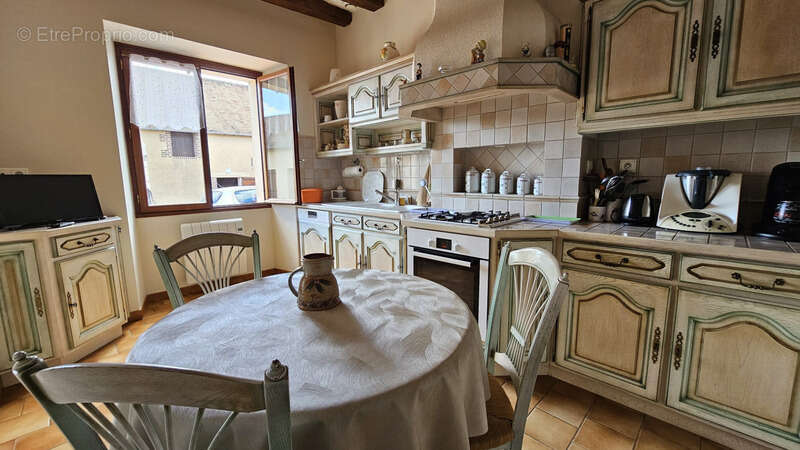 Maison à VERNEIL-LE-CHETIF
