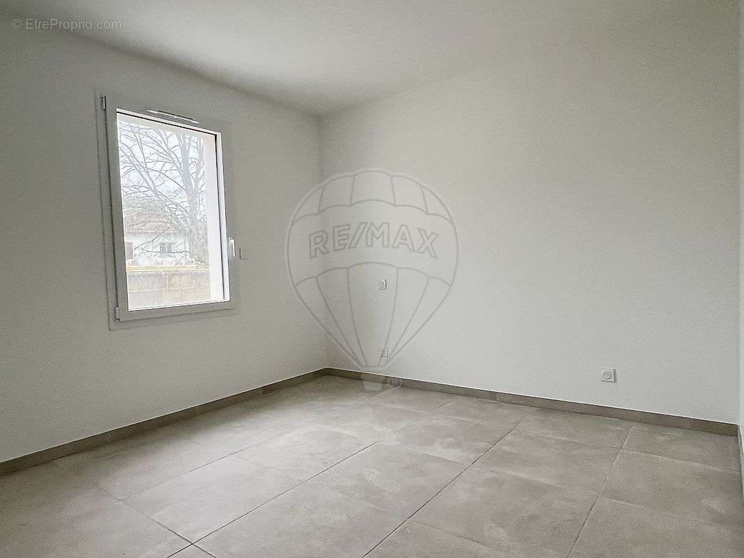 Maison à CHAILLEVETTE