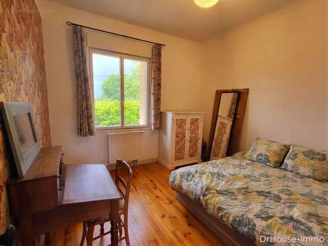 Maison 142 m² à Le Puy-En-Velay  - photo 8