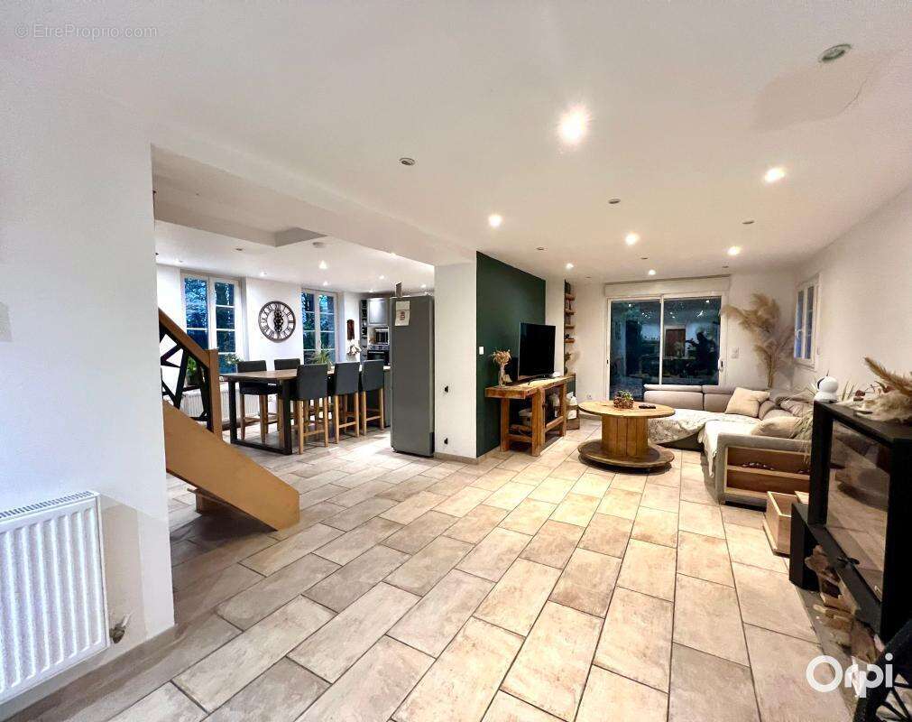 Maison à VIEILLE-EGLISE