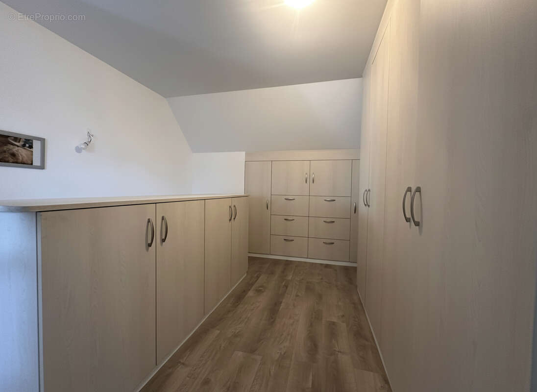 Maison à FONTENAY-LE-VICOMTE