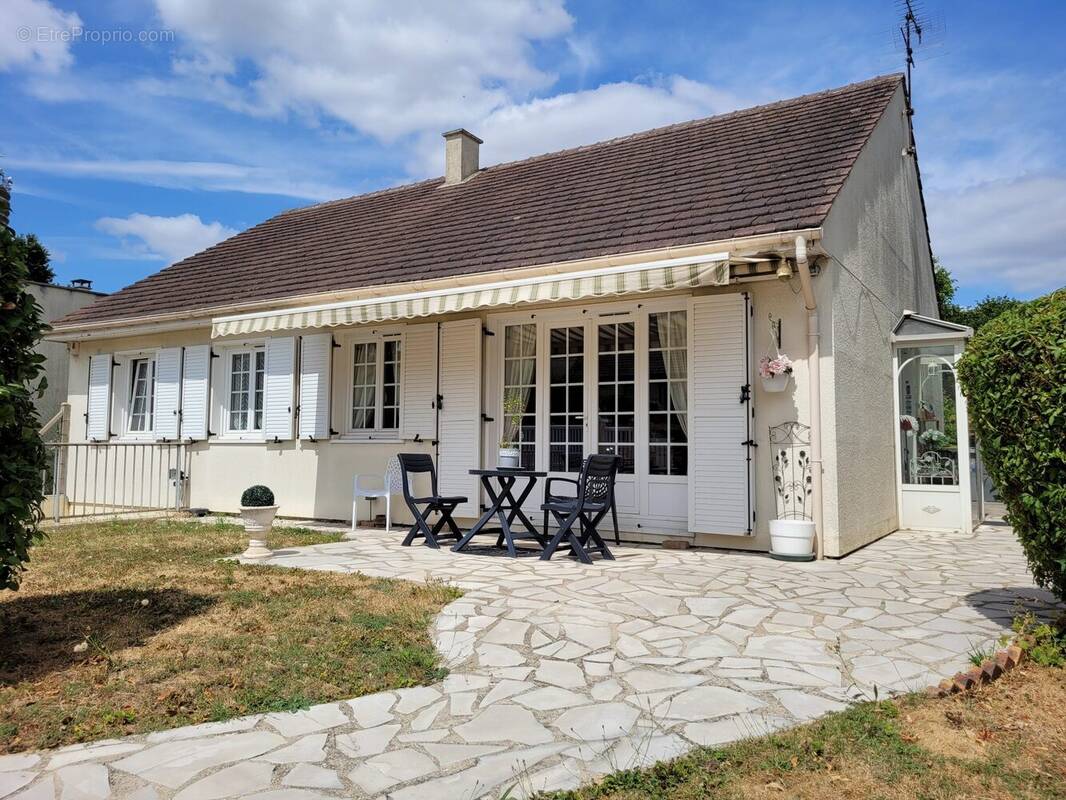 PAVILLON AVANT - Maison à ARNOUVILLE-LES-GONESSE