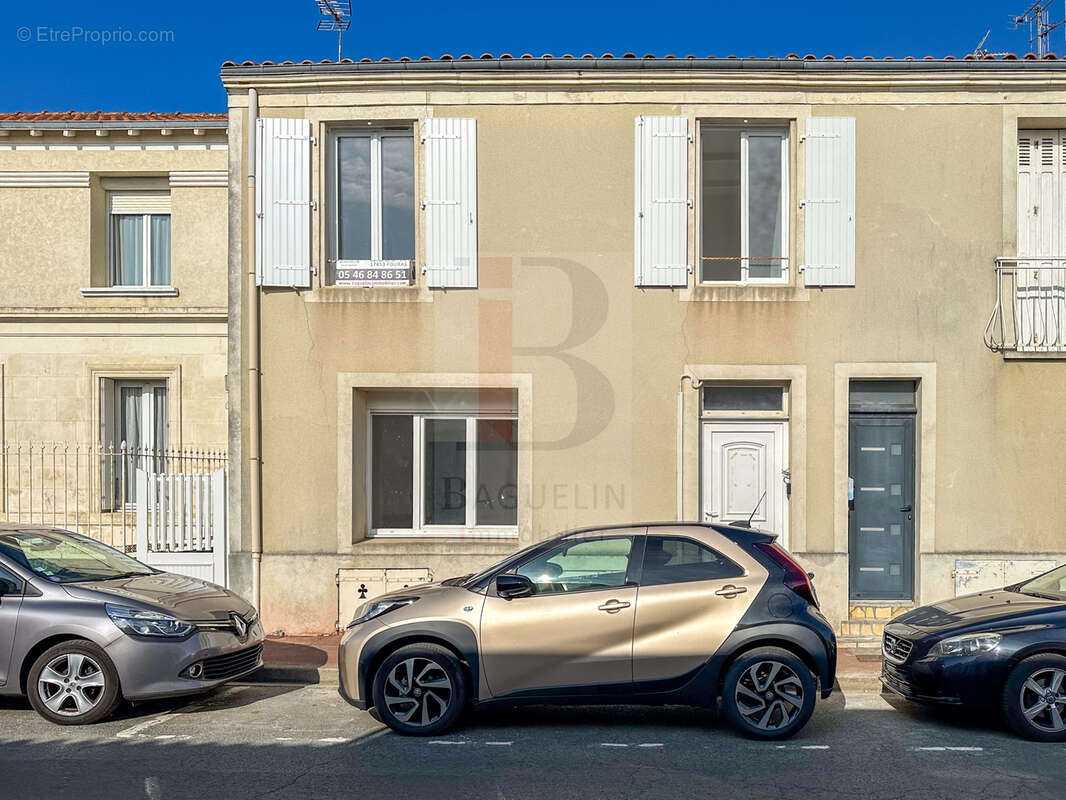 Appartement à FOURAS
