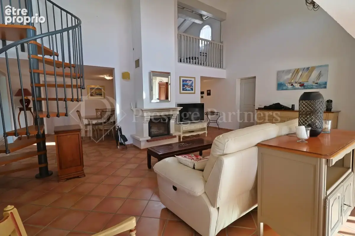 Charmante villa avec piscine chauffée et dépendance - photo 5