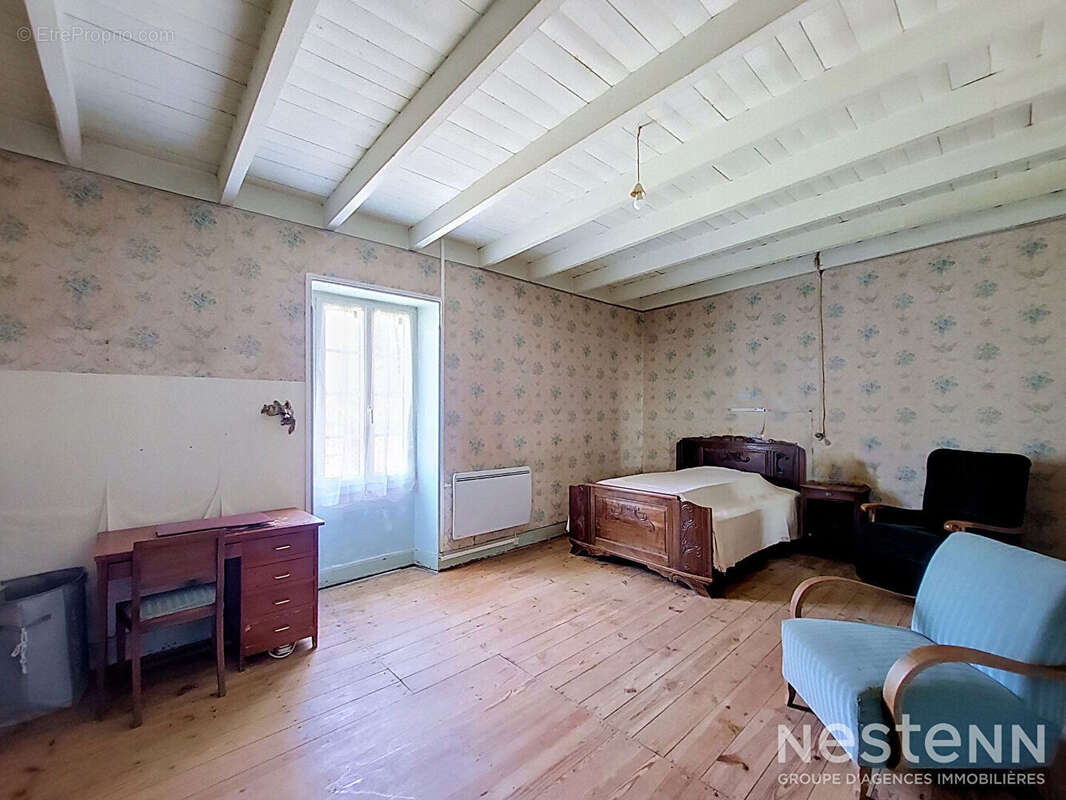 A Vendre Propriété avec Maisons d'habitation, dépendances sur plus d'un hectare à Saint-Mezard - photo 9