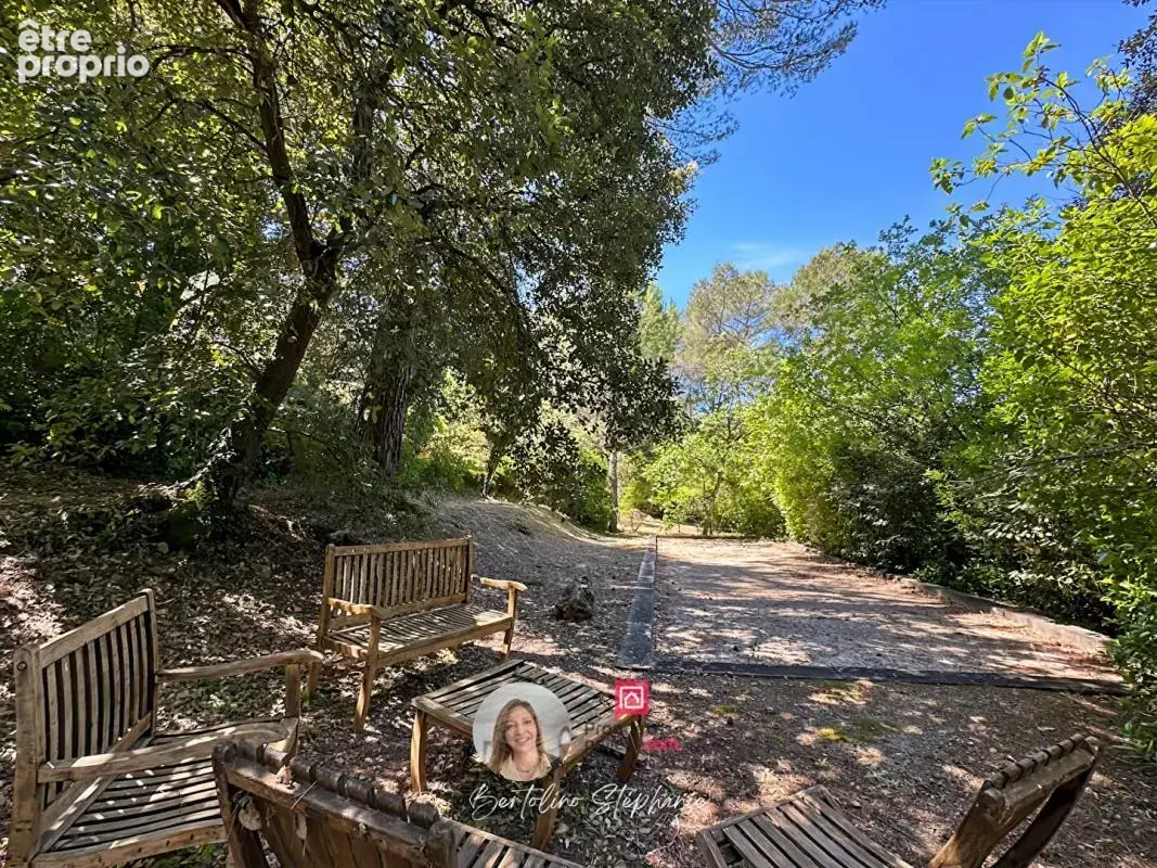 TRANS-EN-PROVENCE - Maison de plain-pied avec piscine, dépendance et terrain paysagé - photo 3