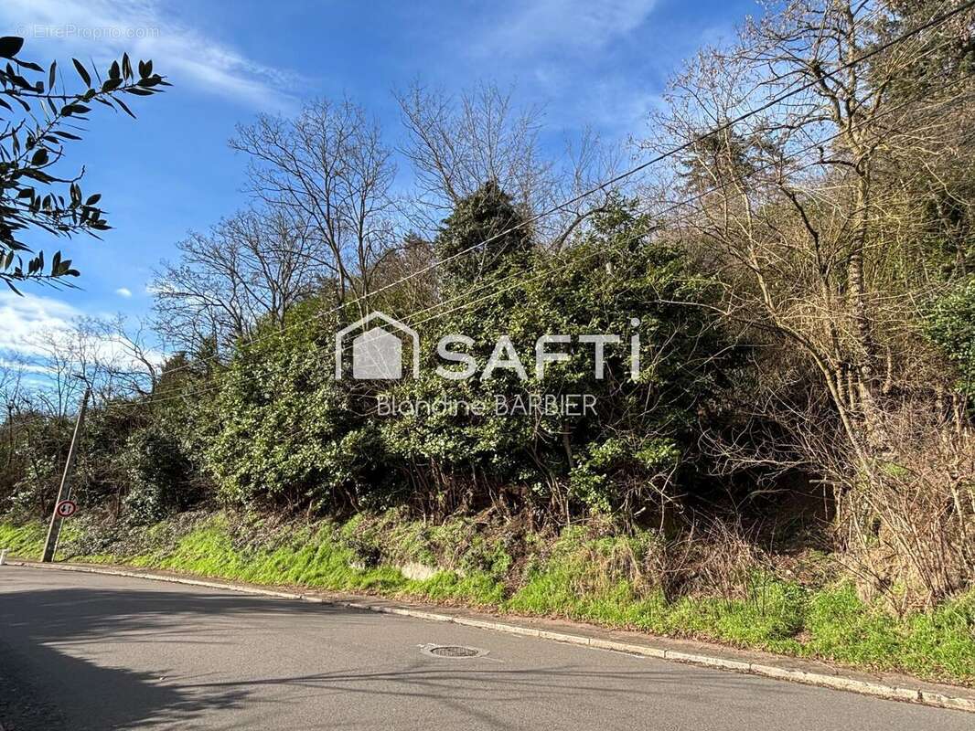 Photo 2 - Terrain à LE CREUSOT
