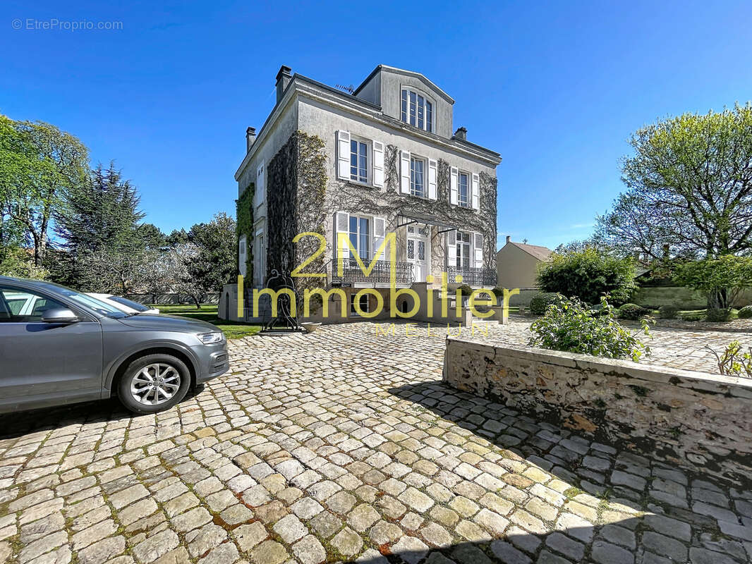 Maison à BLANDY