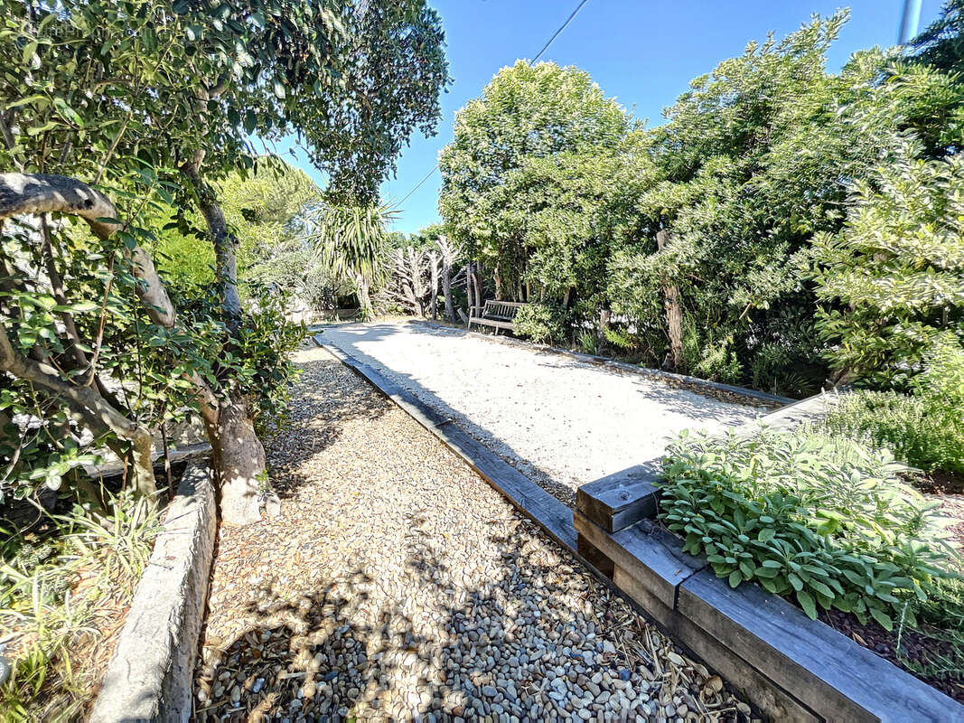 Appartement à BORMES-LES-MIMOSAS