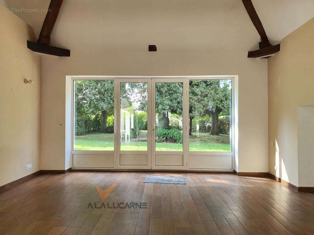 Maison 256 m² à Joue-Les-Tours  - photo 7
