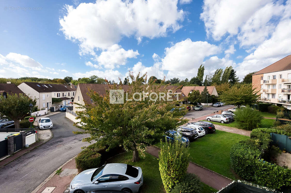 Appartement à PONTAULT-COMBAULT