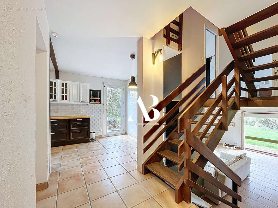 Maison à DONNEMARIE-DONTILLY