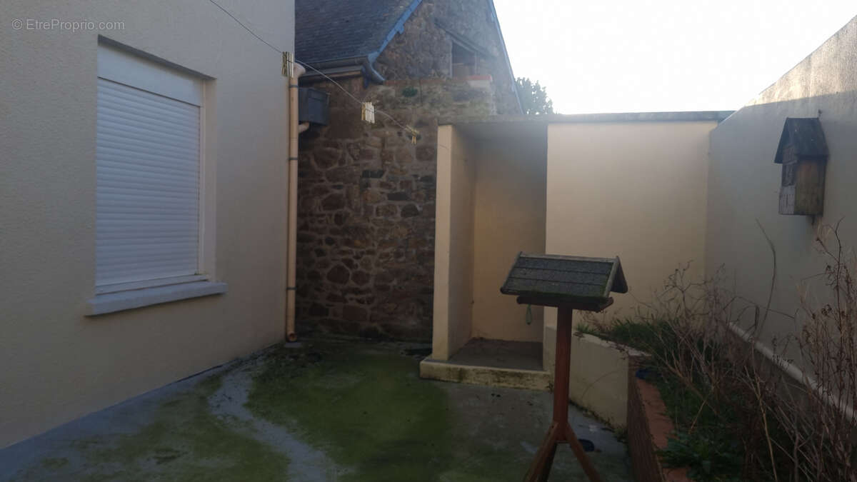 Appartement à POMMERIT-LE-VICOMTE