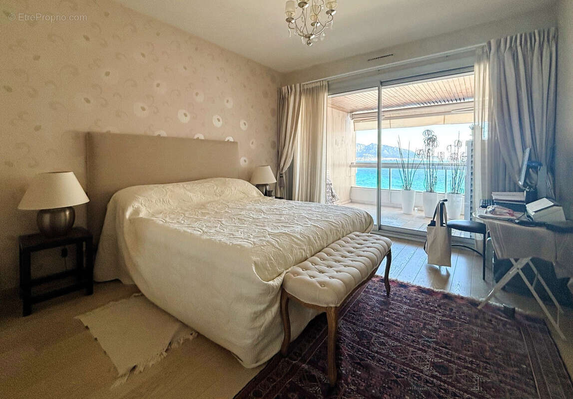 Appartement à MARSEILLE-7E
