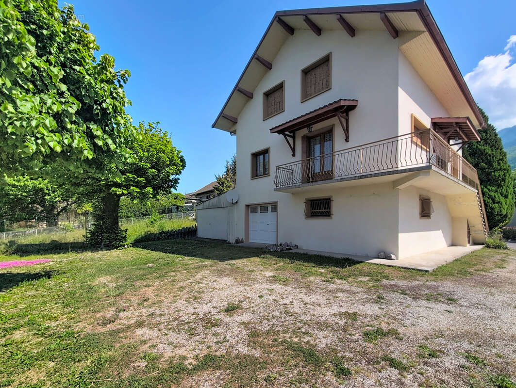 Appartement à AIX-LES-BAINS