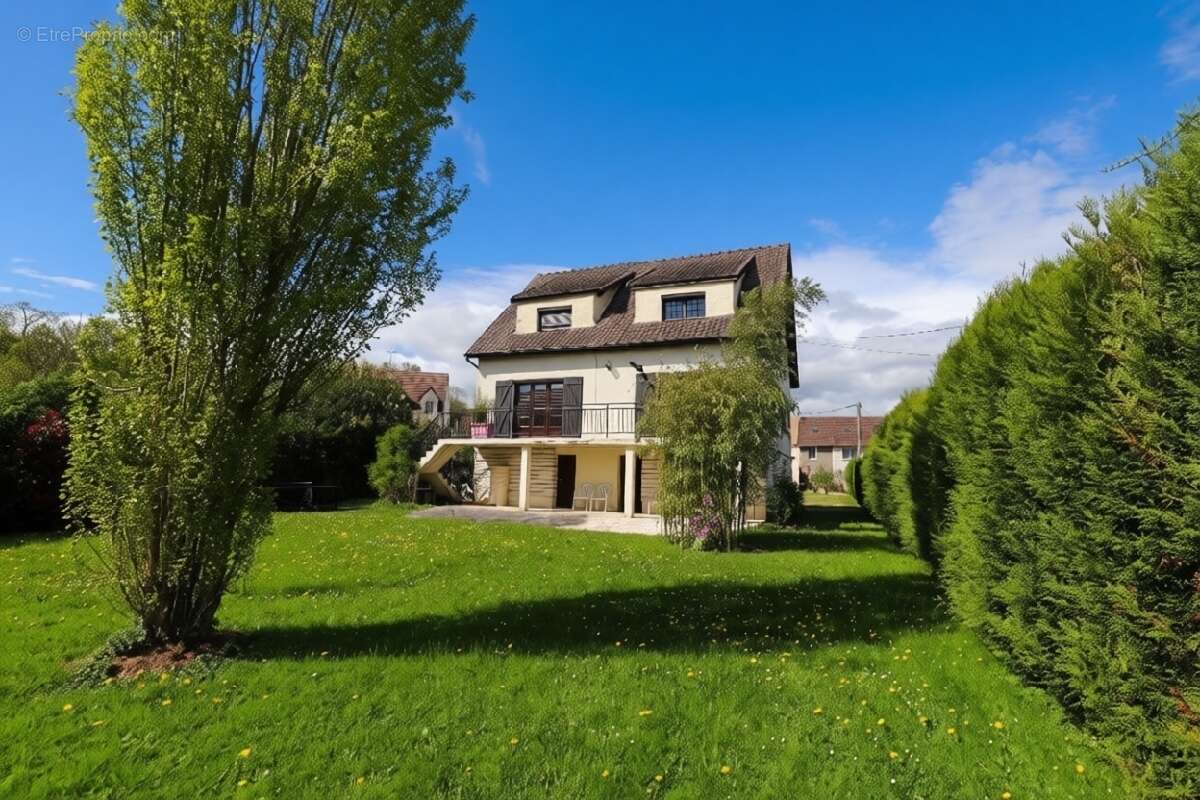 Maison à NEUFMOUTIERS-EN-BRIE