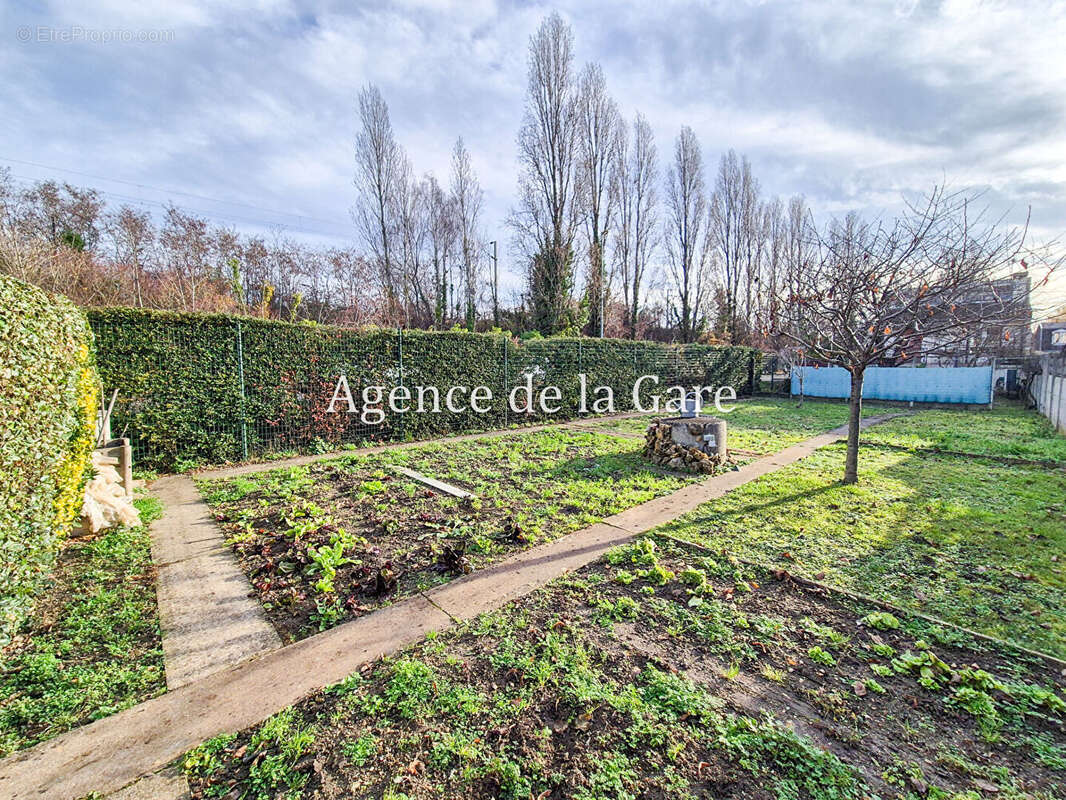 Maison à CARRIERES-SUR-SEINE