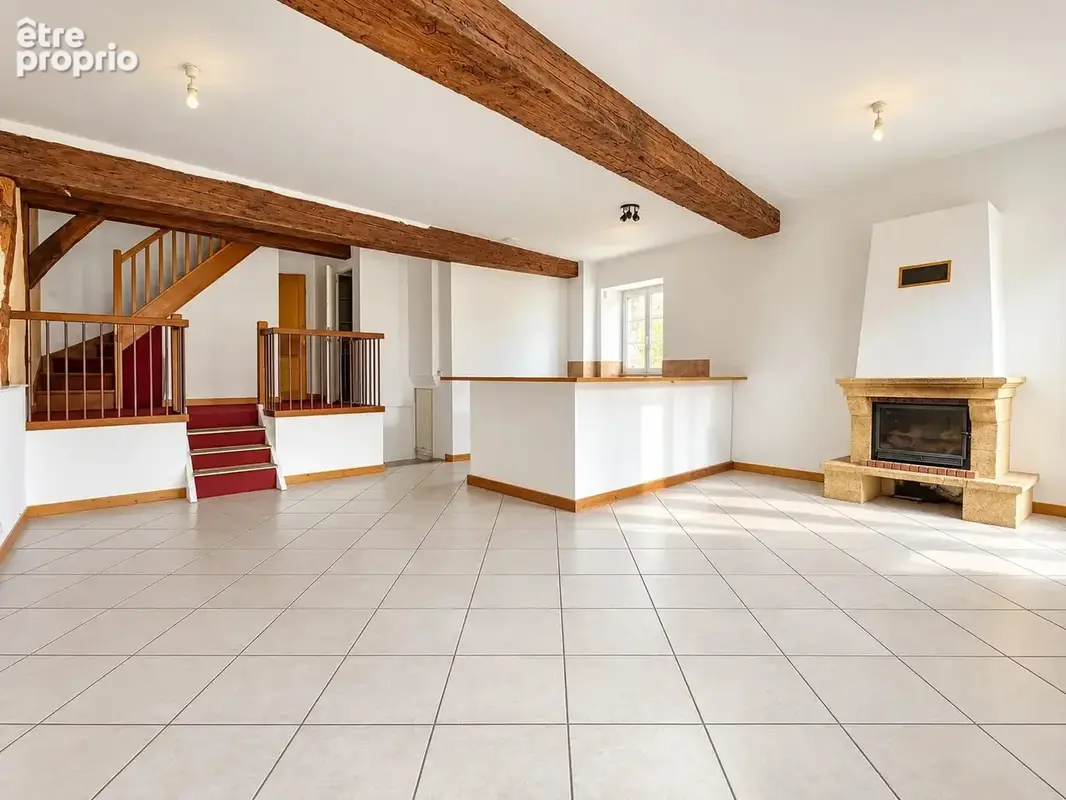 Maison de caractère de 113 m² avec sous-sol – Centre de Saint-Pourçain-sur-Sioule - photo 1