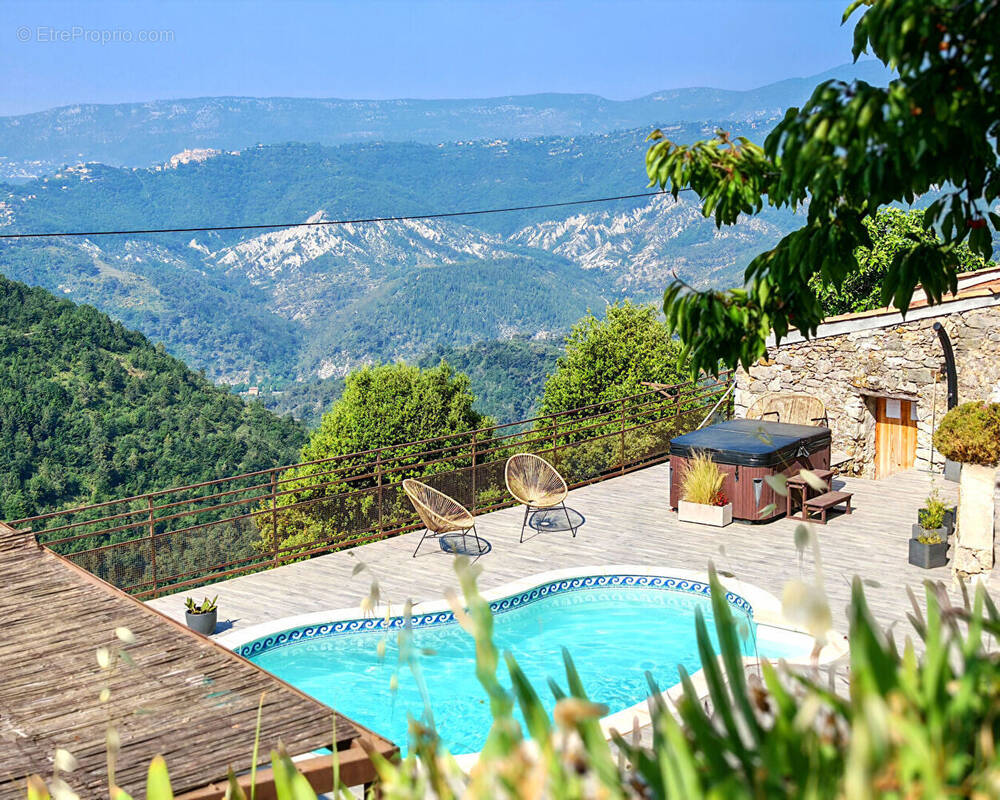 Maison à TOUET-DE-L'ESCARENE