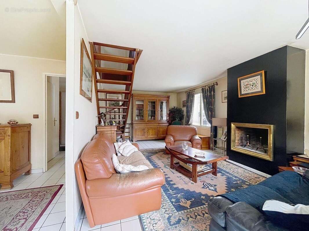 Photo 2 - Maison à SAINT-GRATIEN