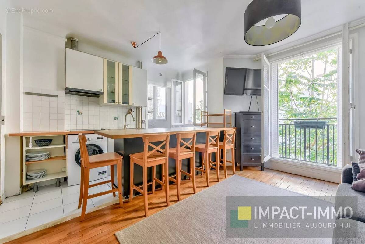 Appartement à PARIS-17E