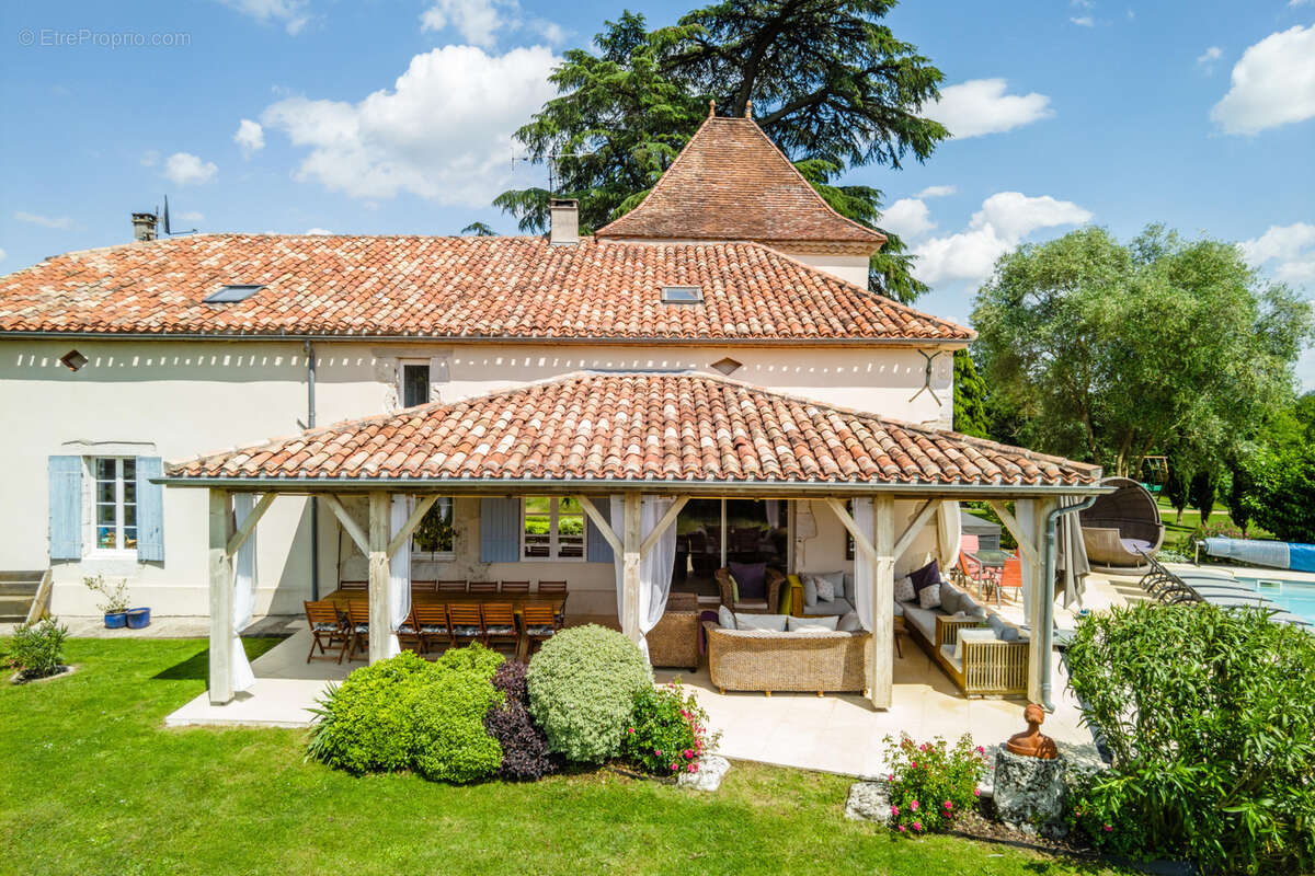 Maison de campagne avec annexes, 3 x piscines et vue - photo 44