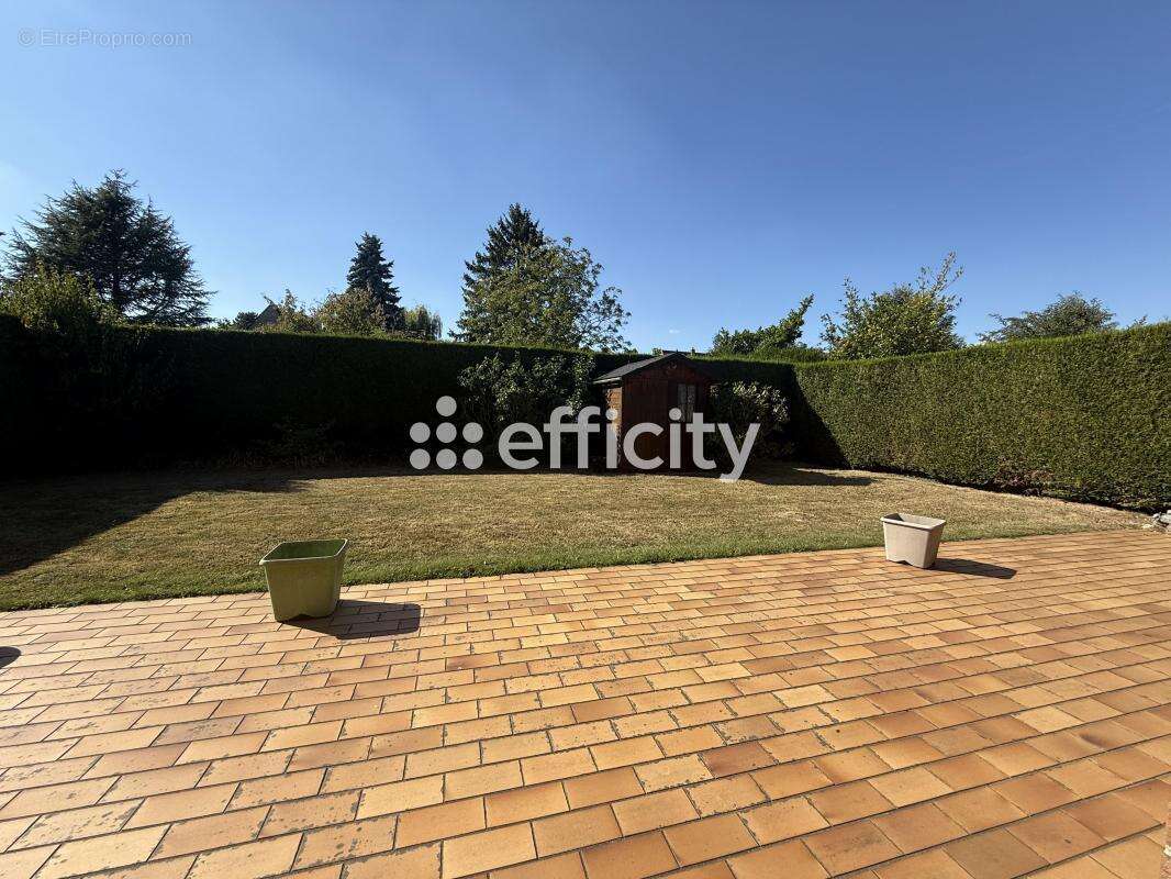 Maison à LA CHAPELLE-D&#039;ARMENTIERES