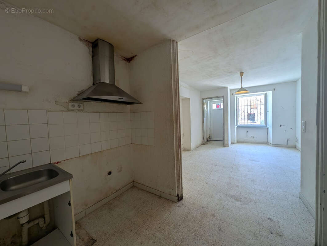 Maison à LEZIGNAN-CORBIERES