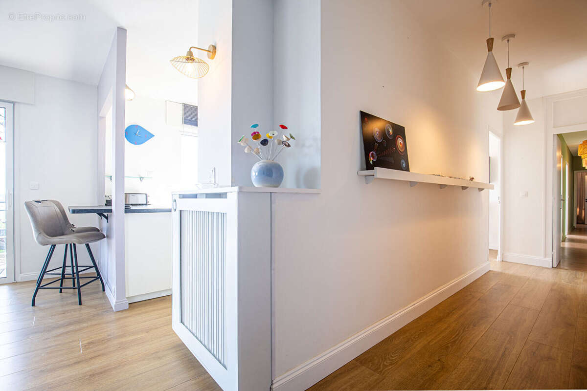 Agence immobiliere laforet - annecy-le-vieux - "sakura" - appartement t5 de 183,20m² - terrasses - cave - place de stationnement - photo 10