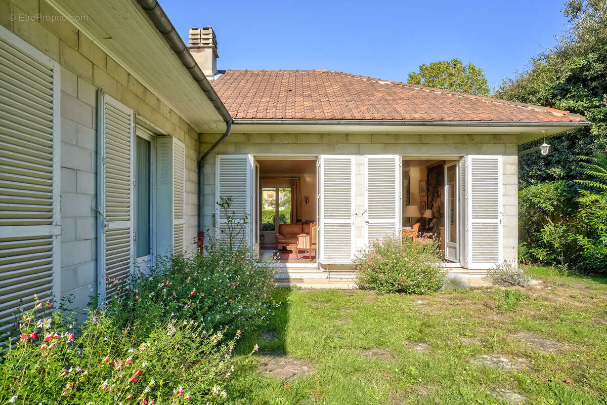 Maison à LE VESINET