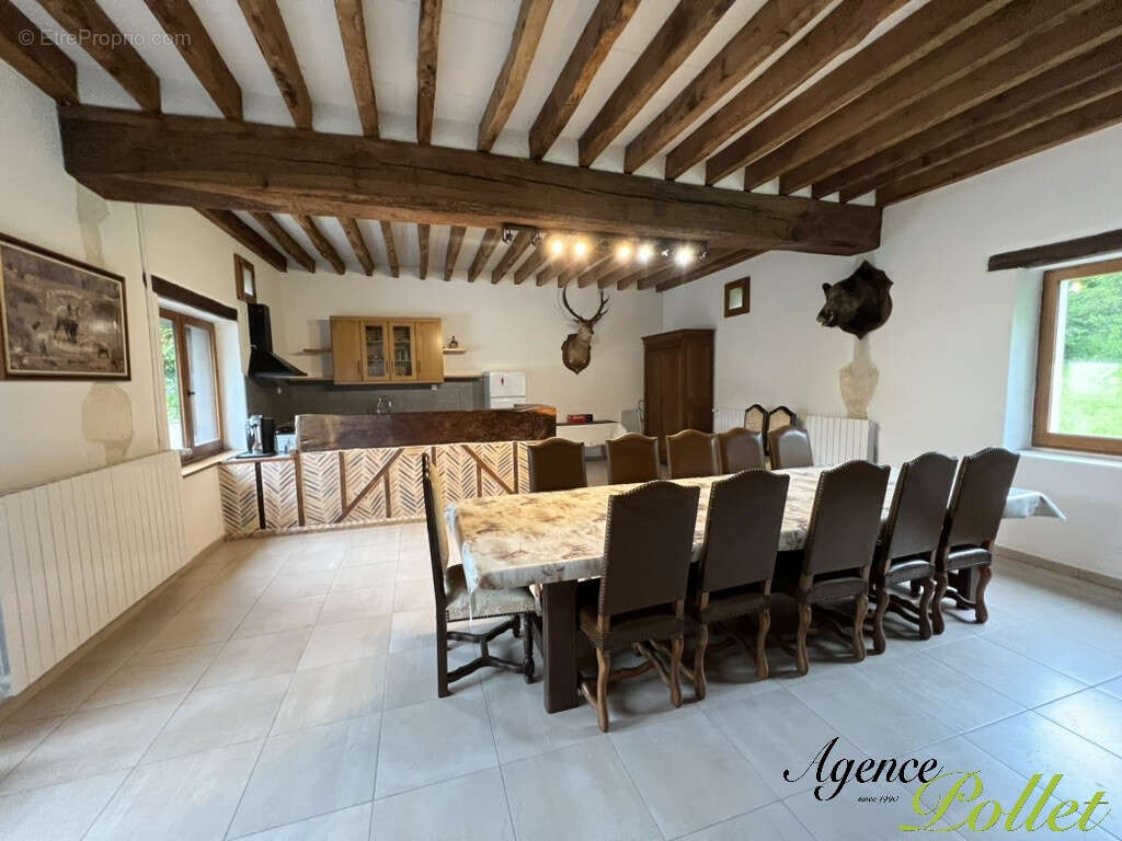 Maison à NEUVY-SUR-BARANGEON