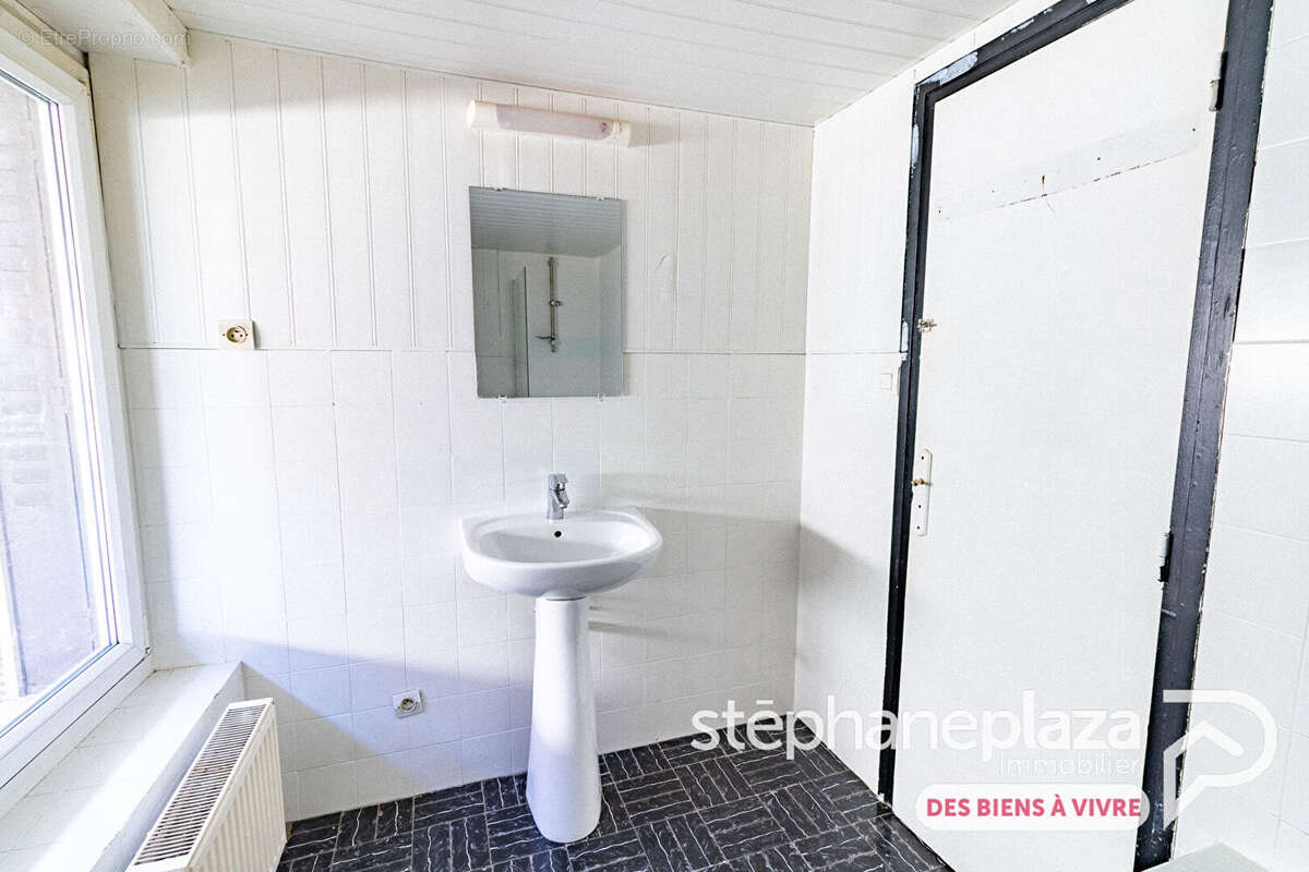 Maison à PONT-DE-VEYLE