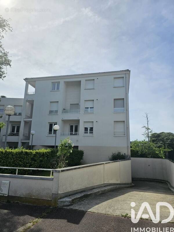 Photo 1 - Appartement à LIEUSAINT