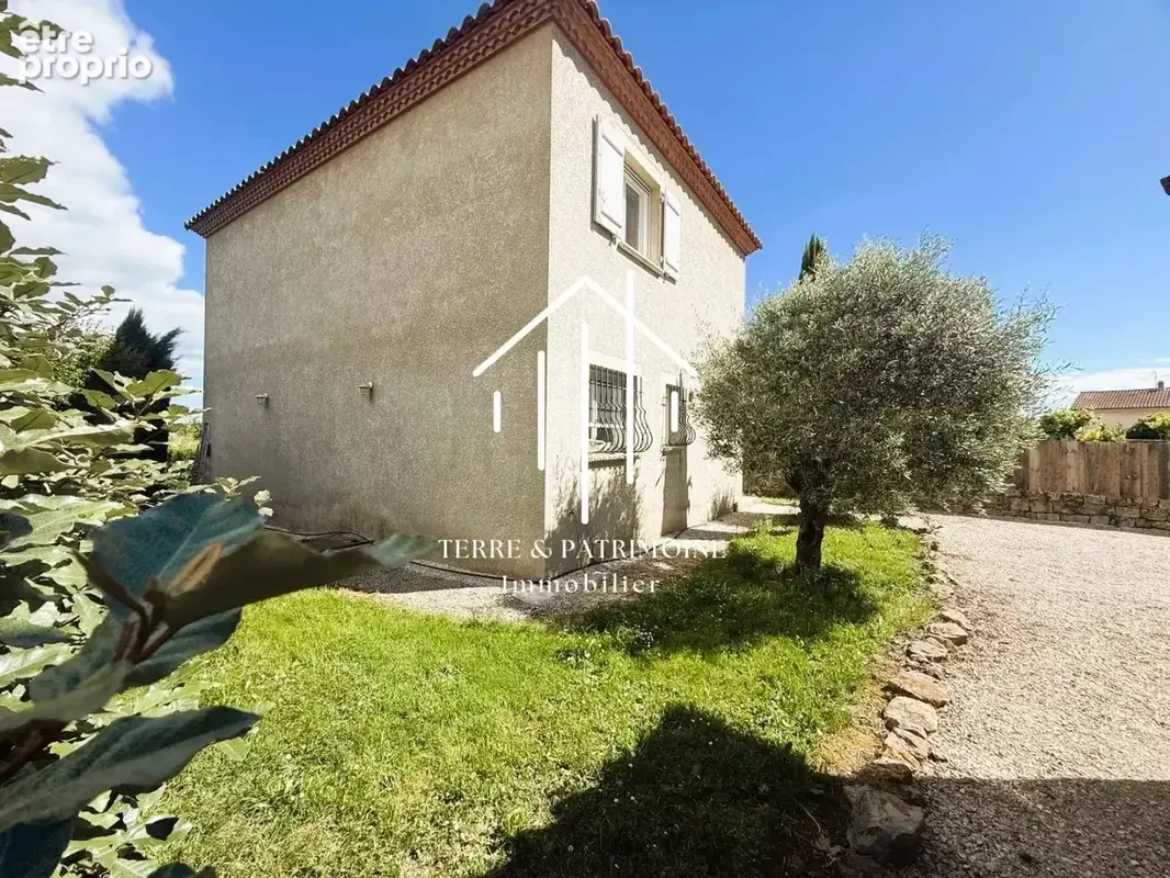 Villa contemporaine alliant calme, confort et proximité des commodités au cœur de Saint-Paul-le-Jeune. - photo 14