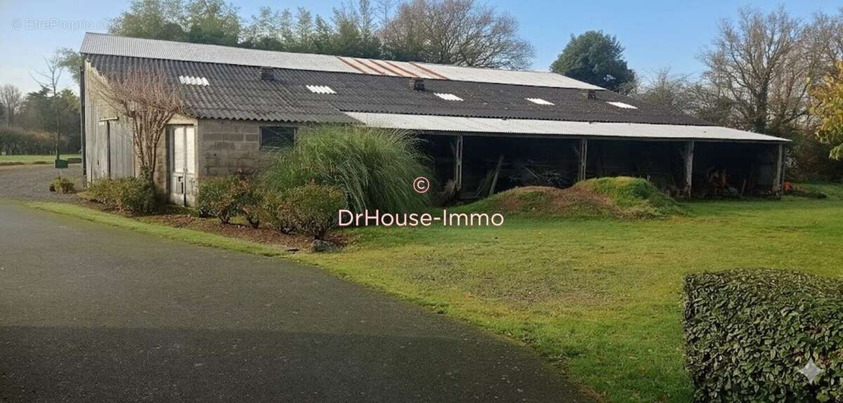 Maison à COMMEQUIERS