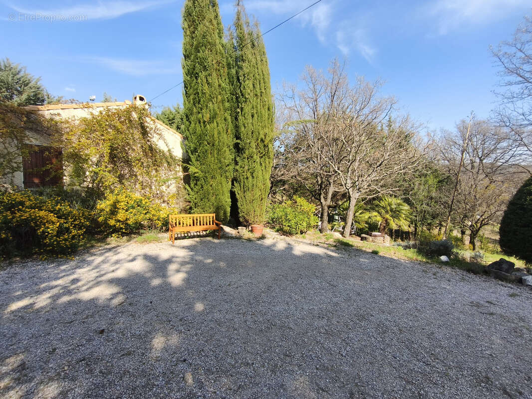 Maison à MONTFERRAT