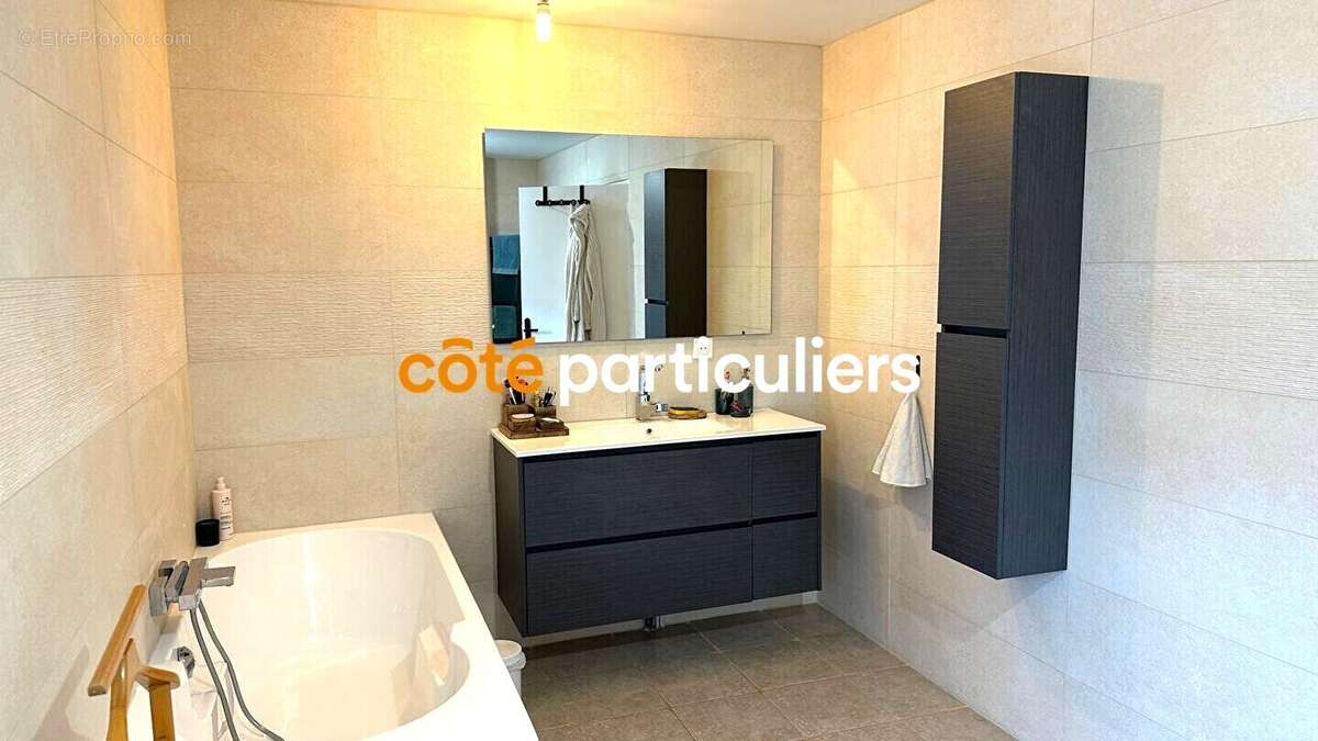 Maison à FOUCHERANS