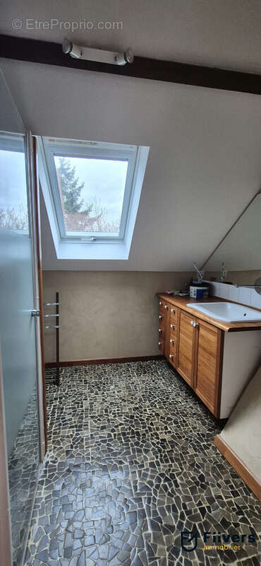 Maison à SAINT-PIERRE-DU-PERRAY