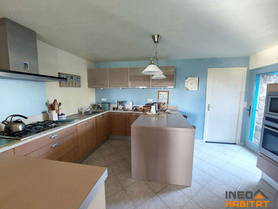 Maison à MINIAC-SOUS-BECHEREL