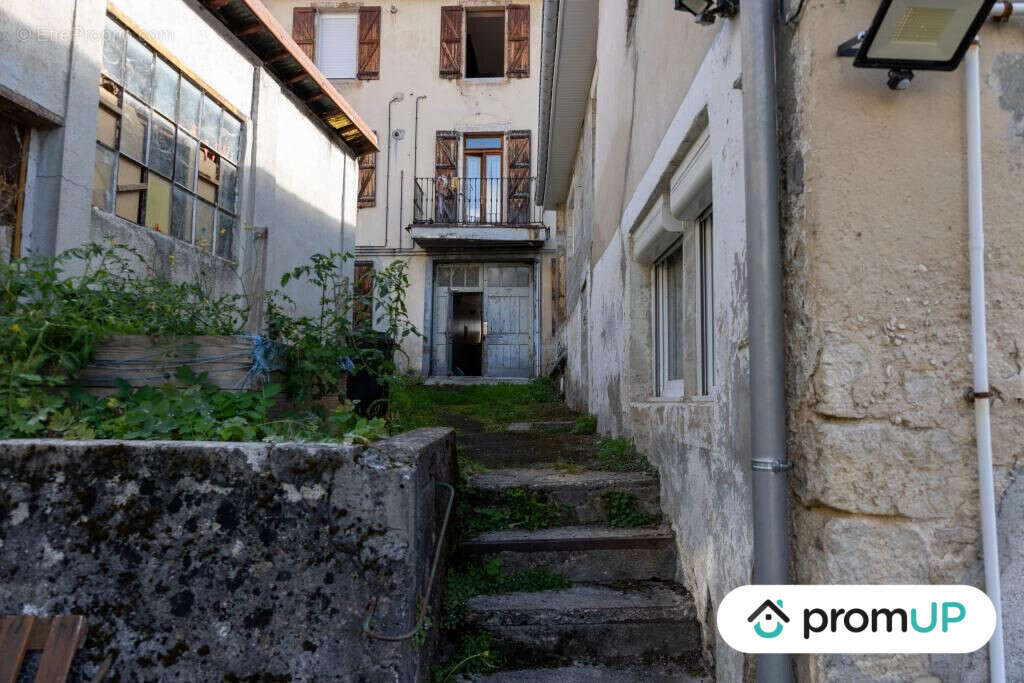 Appartement à PONT-DE-ROIDE