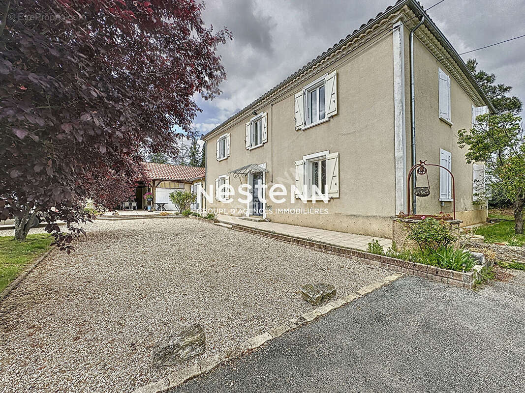 Maison à SEISSAN